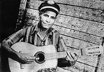 Campesino ejecutando el tres